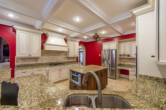 7902 Chianti Way Chattanooga, TN 37421 - Photo 7 of 30 Chianti kitchen 2