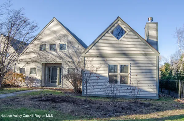 $600,000 | 322 Arcadia Drive, Ancram, NY 12503