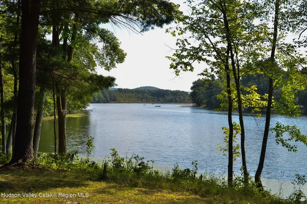 $600,000 | 322 Arcadia Drive, Ancram, NY 12503