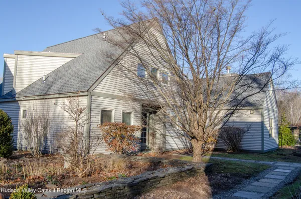 $600,000 | 322 Arcadia Drive, Ancram, NY 12503