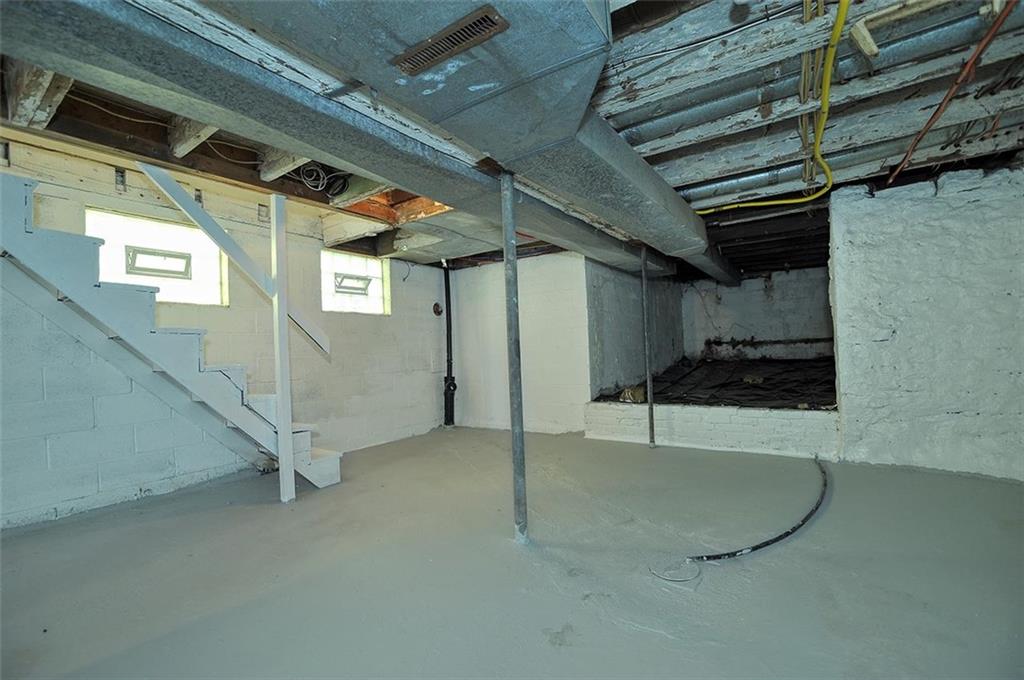 412 Colton Street Pittsburgh, PA 15209 - Photo 15 of 18 a view of a garage