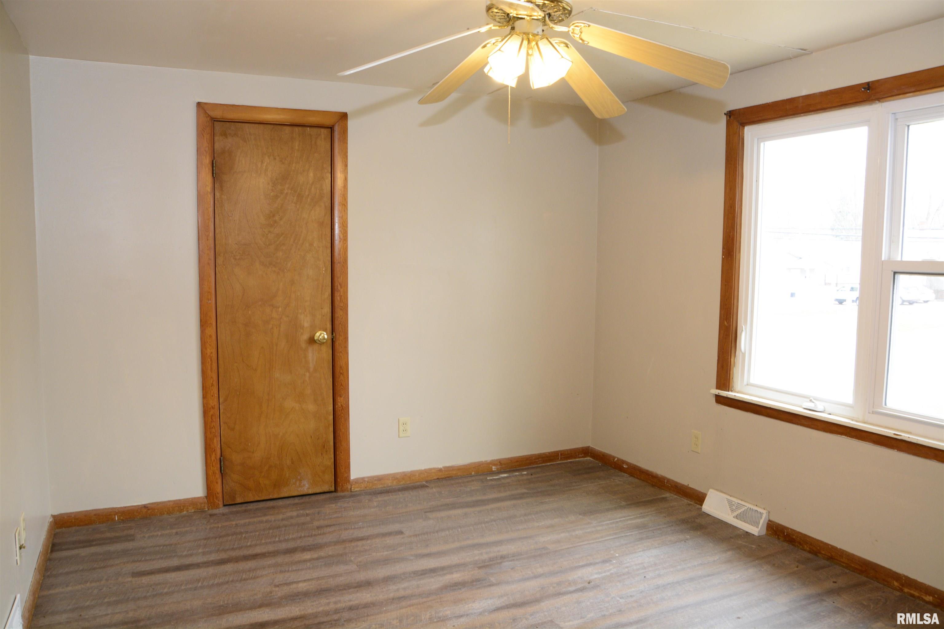 724 North Charles Street Macomb, IL 61455 - Photo 18 of 25