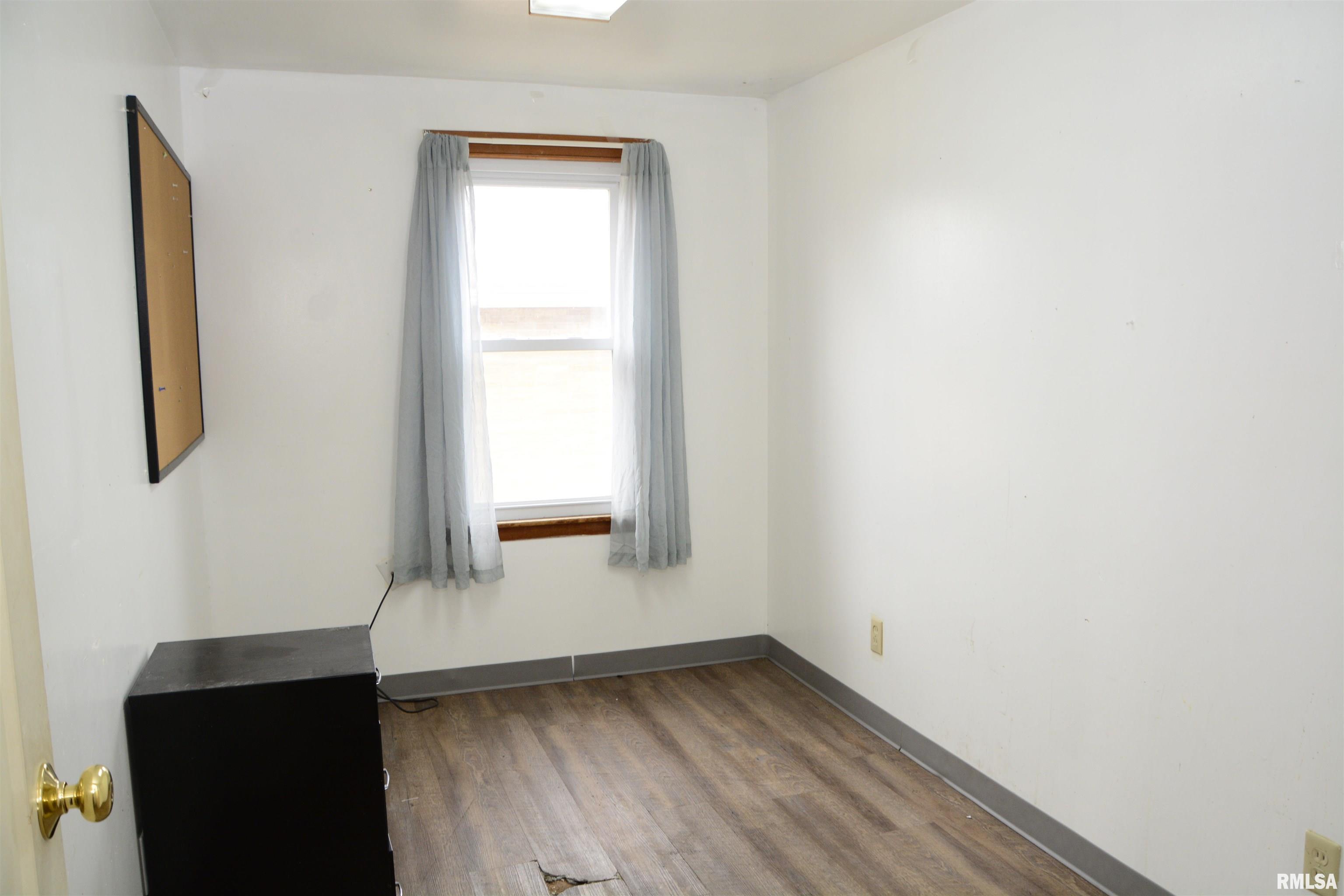 724 North Charles Street Macomb, IL 61455 - Photo 20 of 25