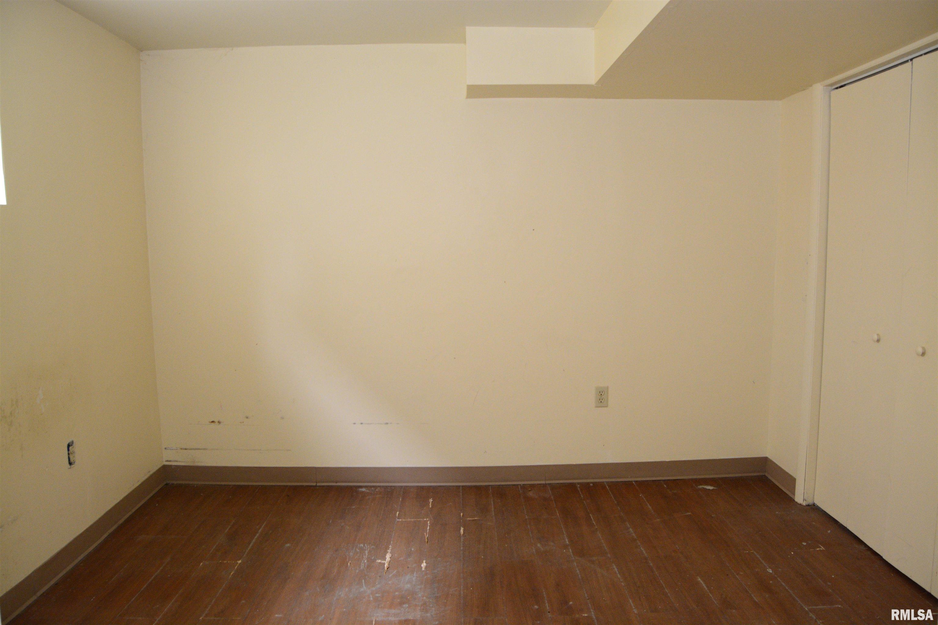 724 North Charles Street Macomb, IL 61455 - Photo 23 of 25