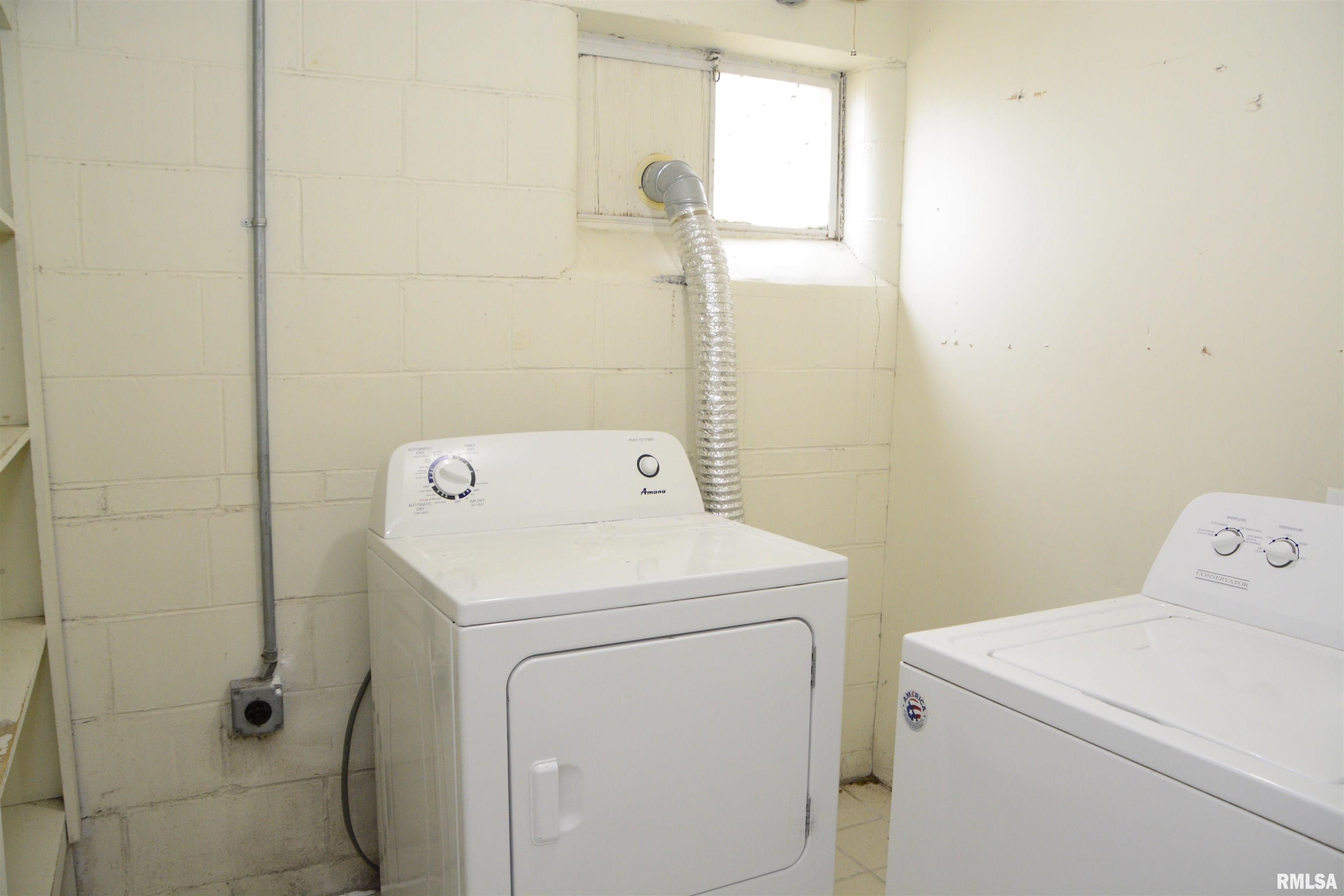 724 North Charles Street Macomb, IL 61455 - Photo 24 of 25