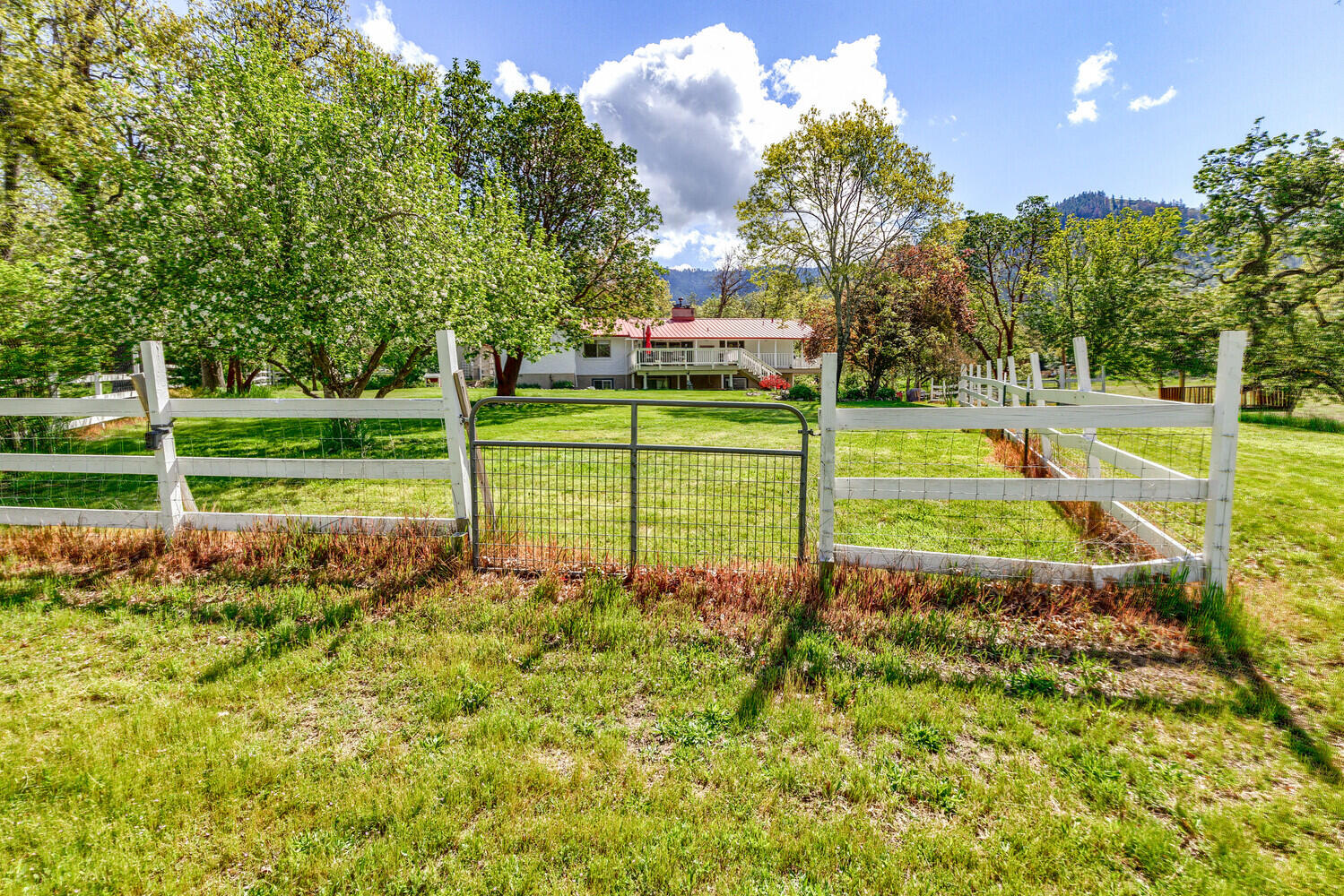 744 Upper Applegate Road Jacksonville, OR 97530 - Photo 79 of 81 34_UA_34_mls