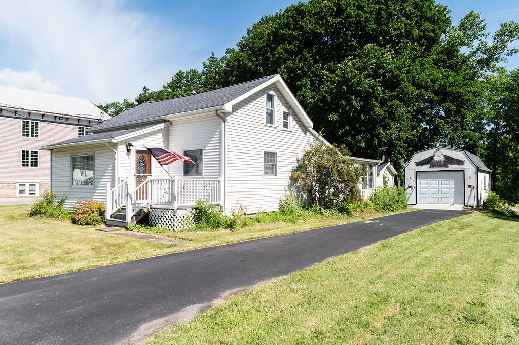 2605 West Main Street Road Corfu, NY 14036 - Photo 2 of 19