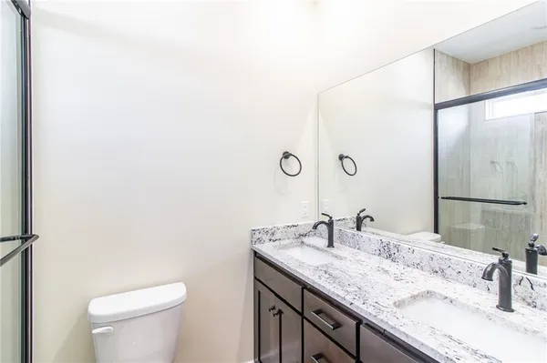 $334,900 | 107 South Jefferson Avenue, Knob Noster, MO 65336