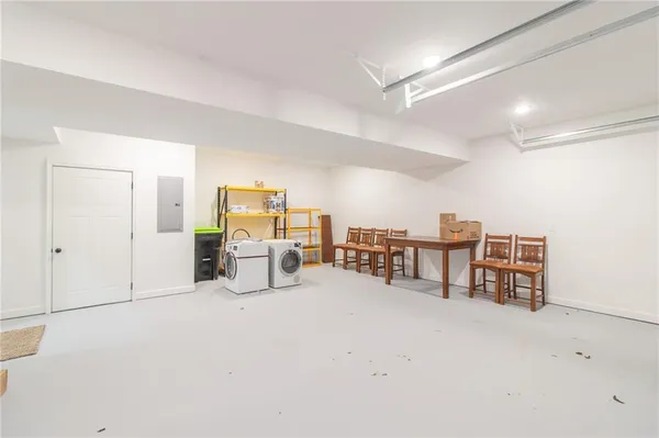 $334,900 | 107 South Jefferson Avenue, Knob Noster, MO 65336