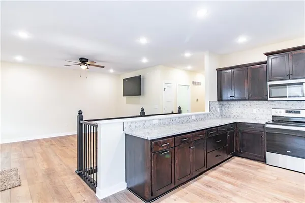 $334,900 | 107 South Jefferson Avenue, Knob Noster, MO 65336