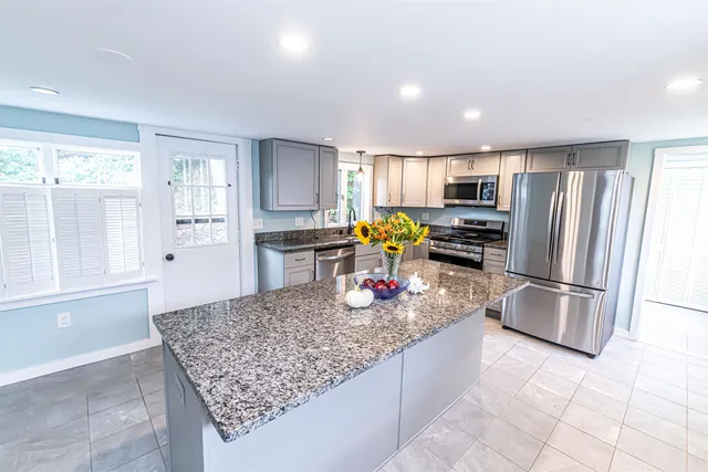 $549,900 | 1 Old Coach Road, New Boston, NH 03070