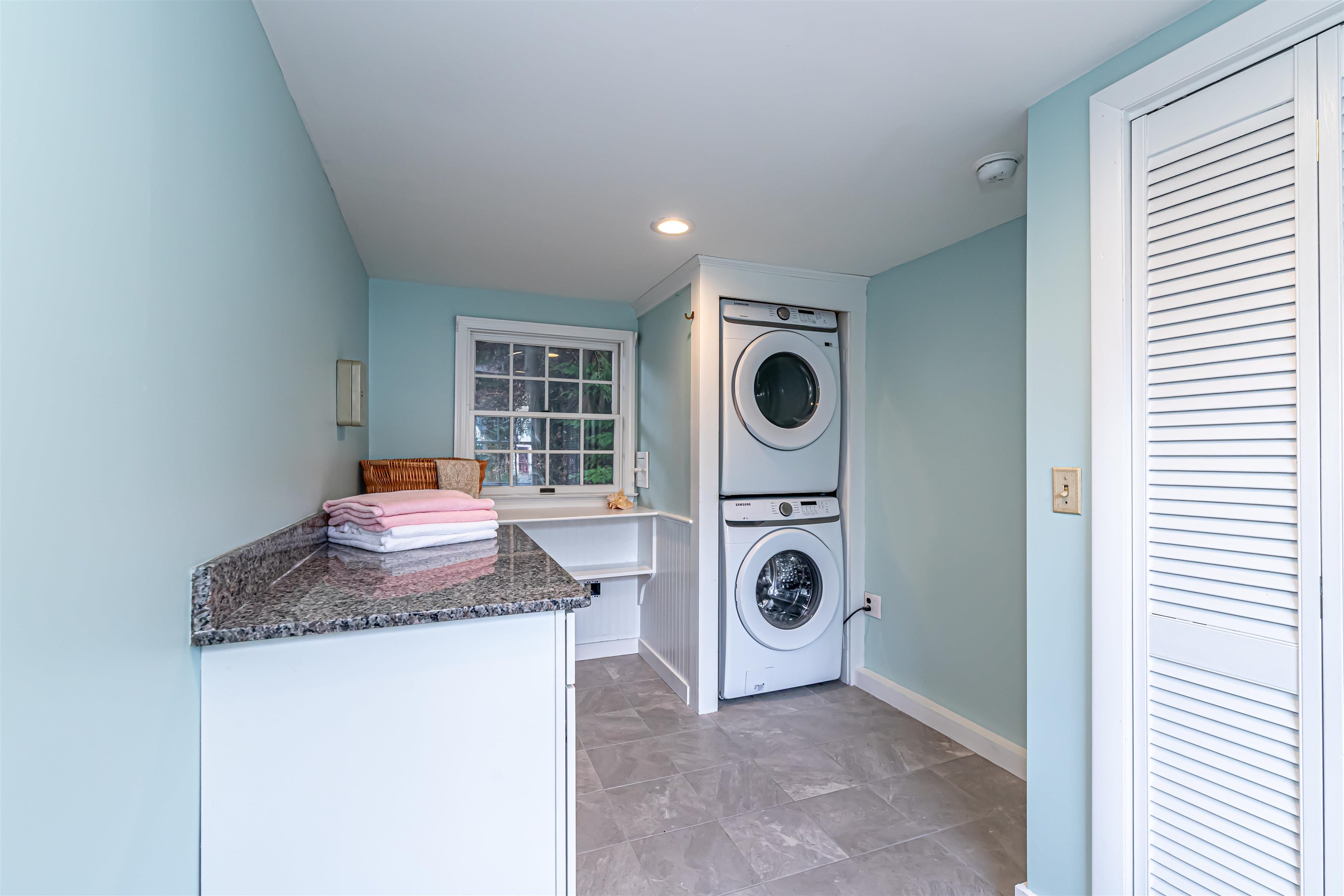 1 Old Coach Road New Boston, NH 03070 - Photo 9 of 57