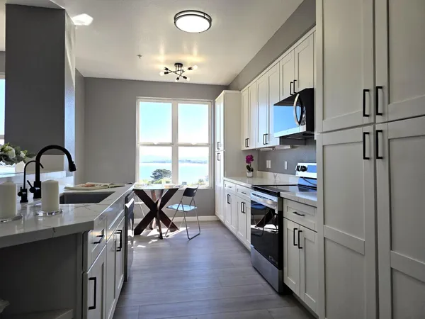 $888,000 | 101 Crescent Way, Unit 2112, San Francisco, CA 94134
