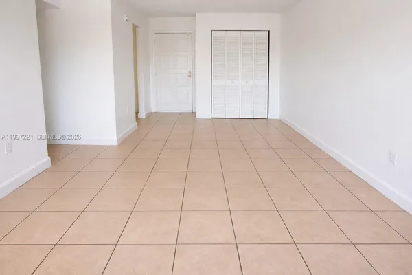 $2,250 | 1755 West 60th Street, Unit D212, Hialeah, FL 33012