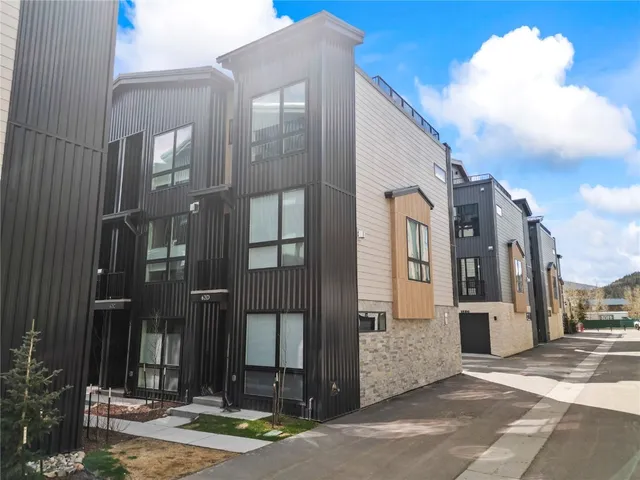 $929,000 | 62 3rd Street, Unit D, Silverthorne, CO 80498