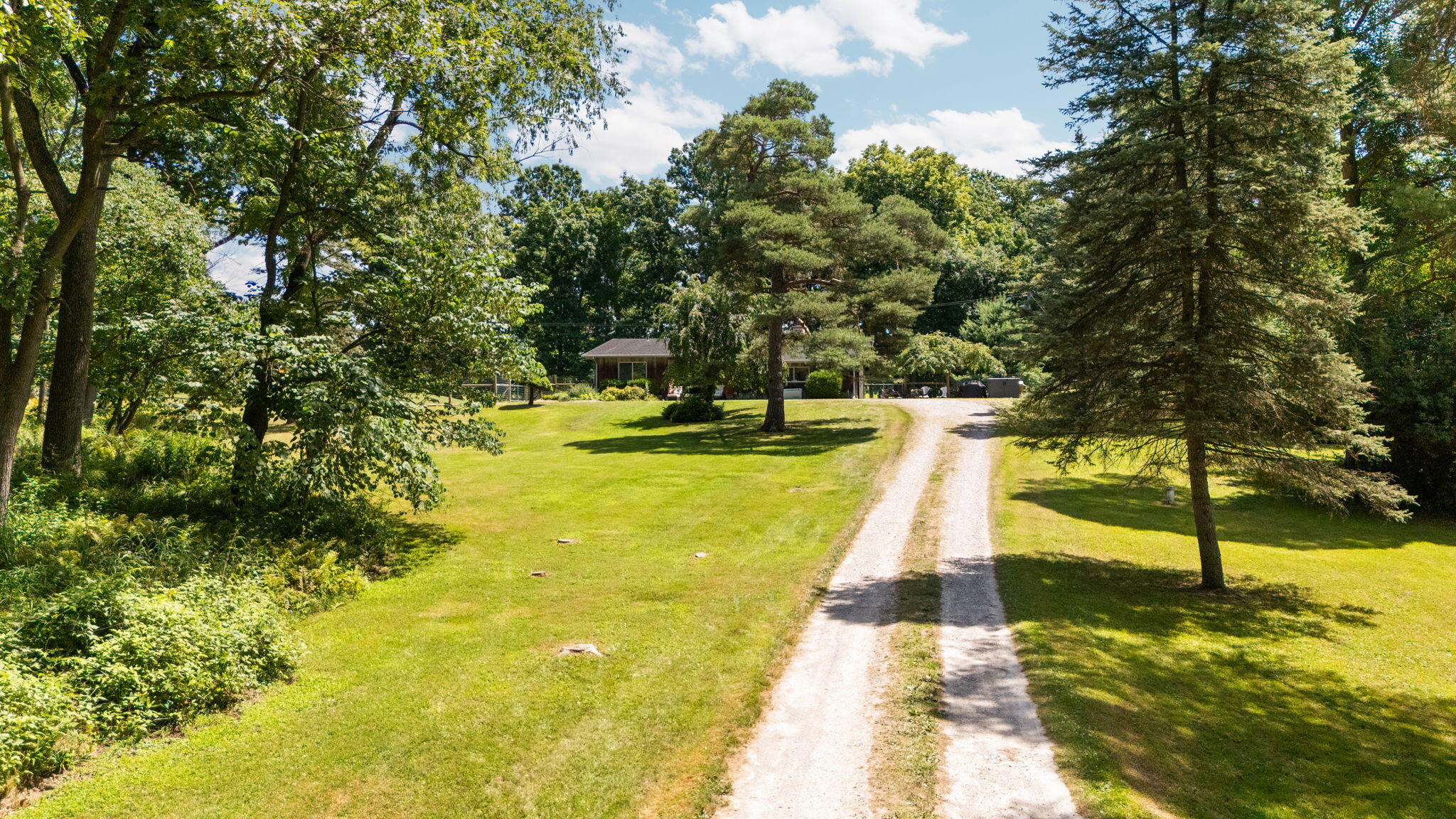 3910 Tubbs Road Ann Arbor, MI 48105 - Photo 51 of 66 72-web-or-mls-DJI_20250722124453_0601_D