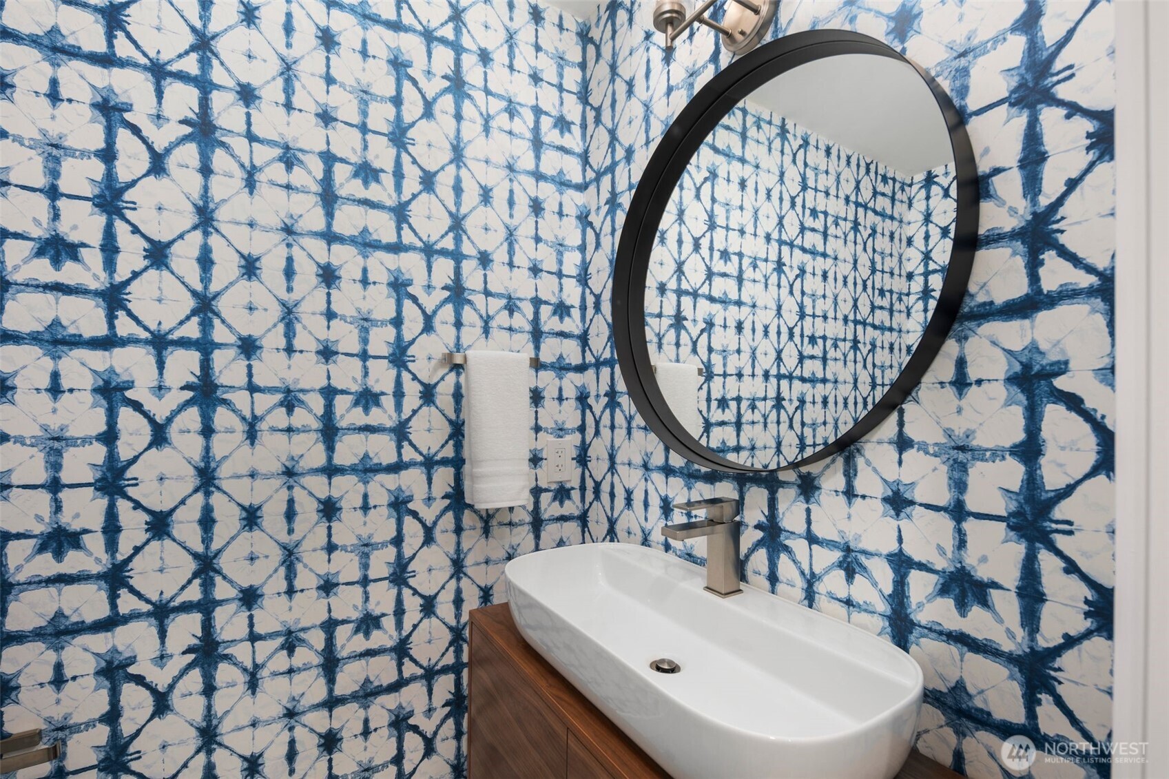 6540 159th Avenue Northeast Redmond, WA 98052 - Photo 16 of 40