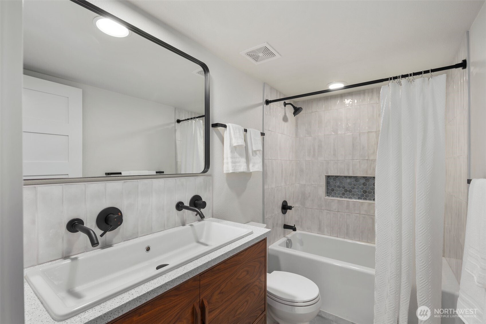 6540 159th Avenue Northeast Redmond, WA 98052 - Photo 27 of 40