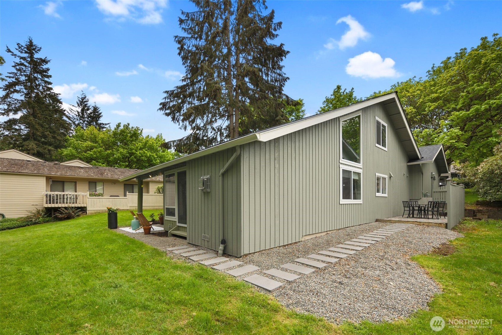 6540 159th Avenue Northeast Redmond, WA 98052 - Photo 34 of 40