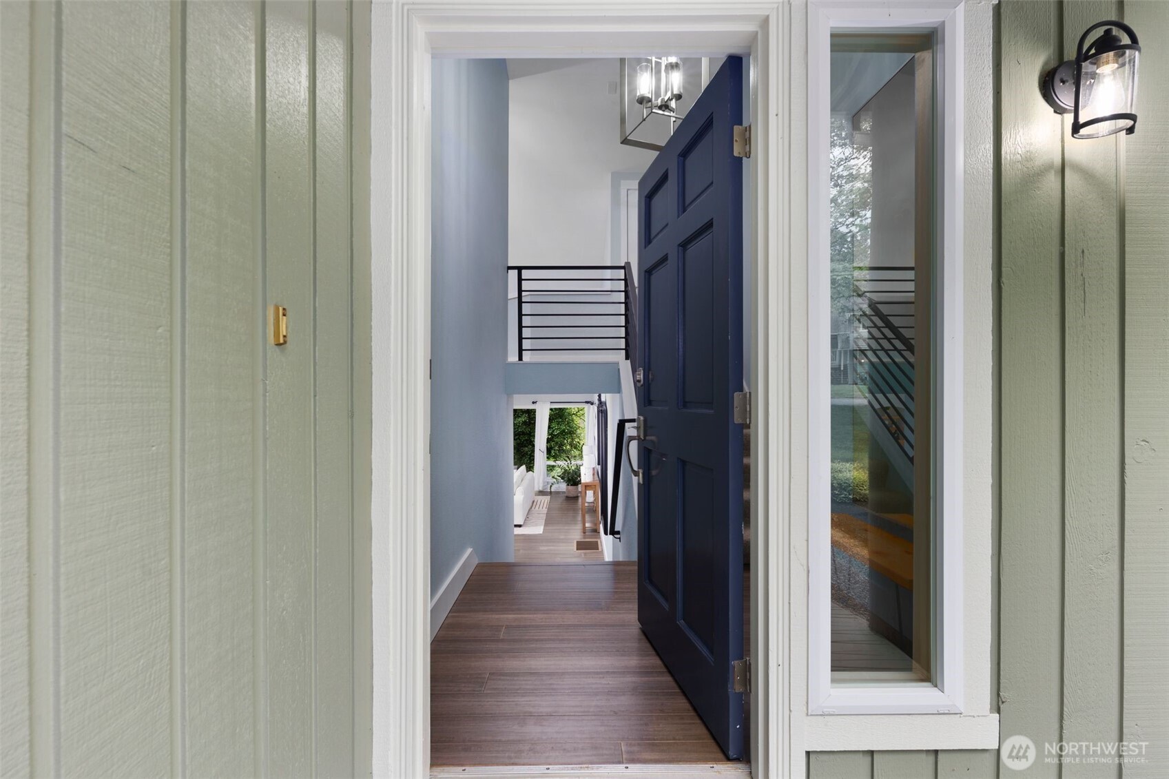 6540 159th Avenue Northeast Redmond, WA 98052 - Photo 4 of 40