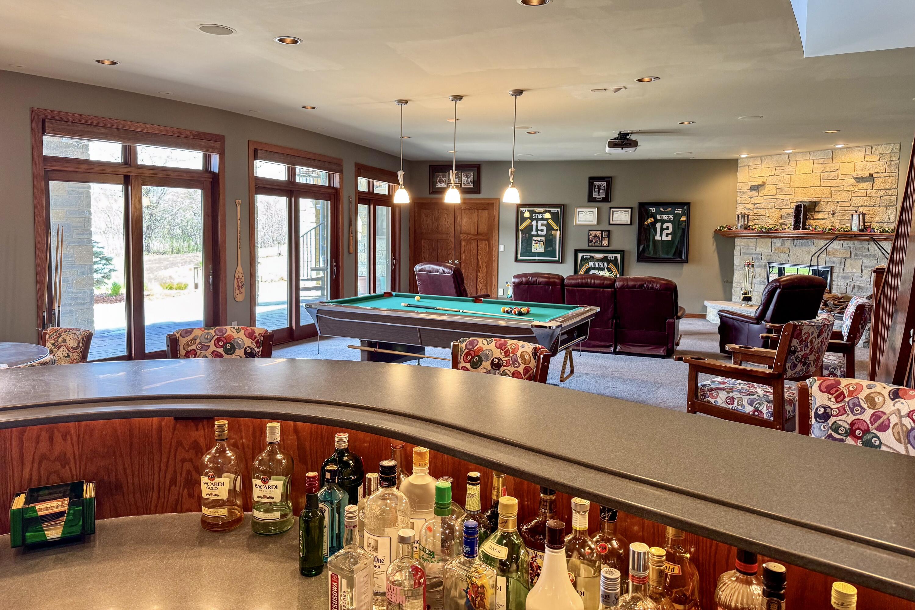 790 Erin Road Erin, WI 53027 - Photo 29 of 52 Bar
