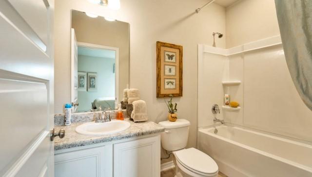 330 Merlin Court Crestview, FL 32539 - Photo 21 of 28 camden full bath 3