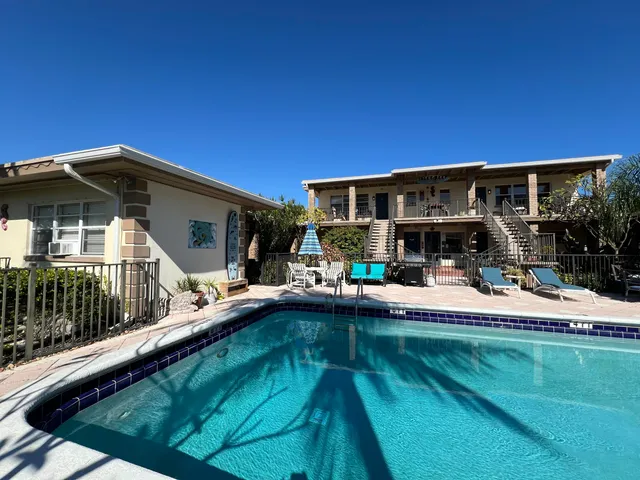 $1,695 | 311 Inlet Way, Unit 10, Palm Beach Shores, FL 33404