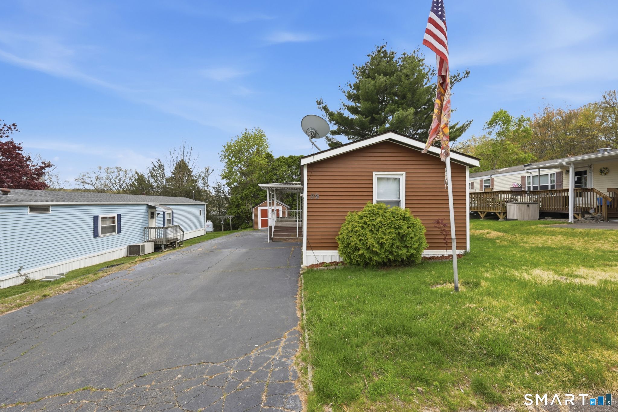325 Kelly Road Vernon, CT 06066 - Photo 4 of 37