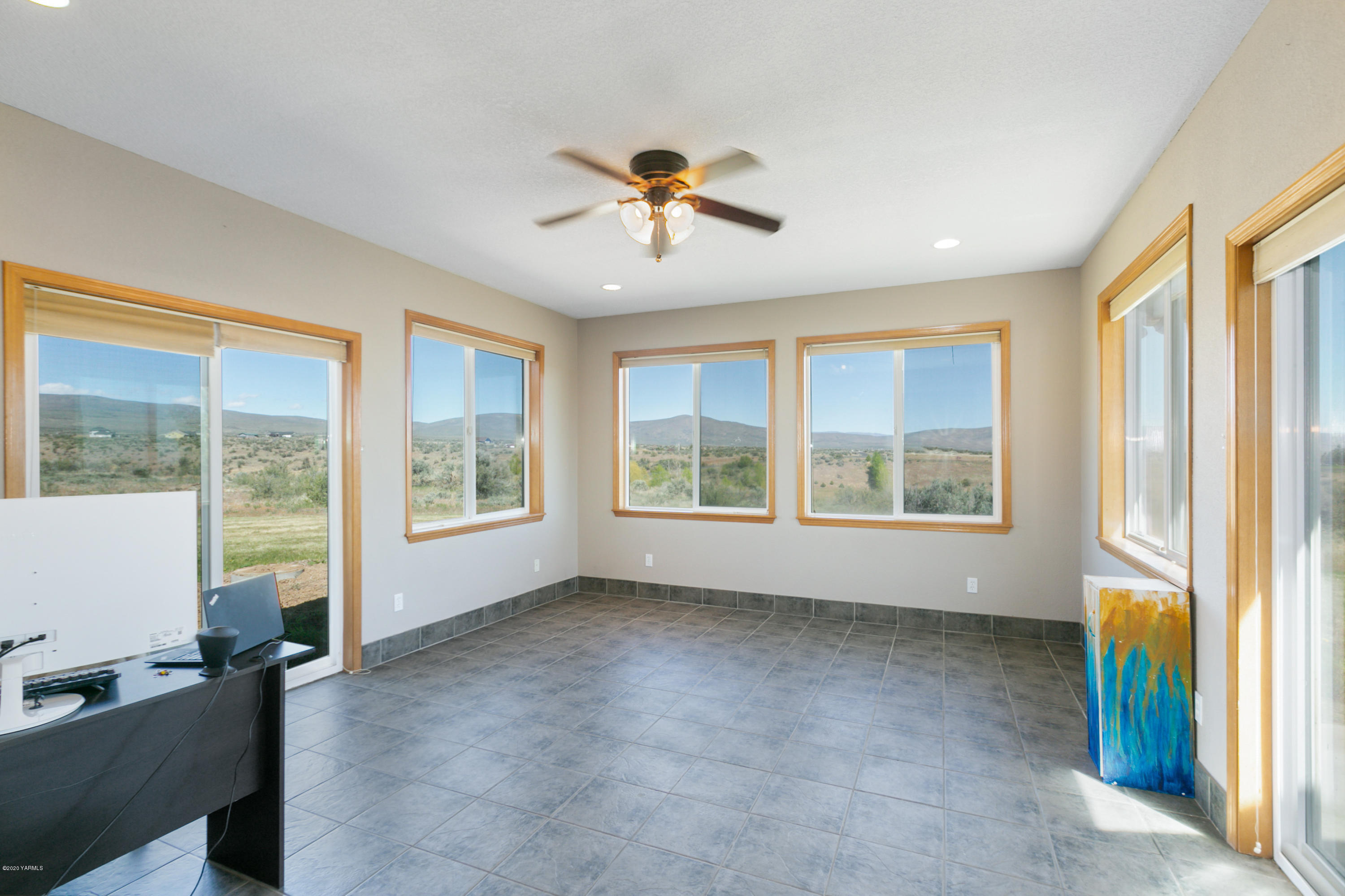 681 Red Tail Road Yakima, WA 98908 - Photo 15 of 21 a view of an empty room with a window