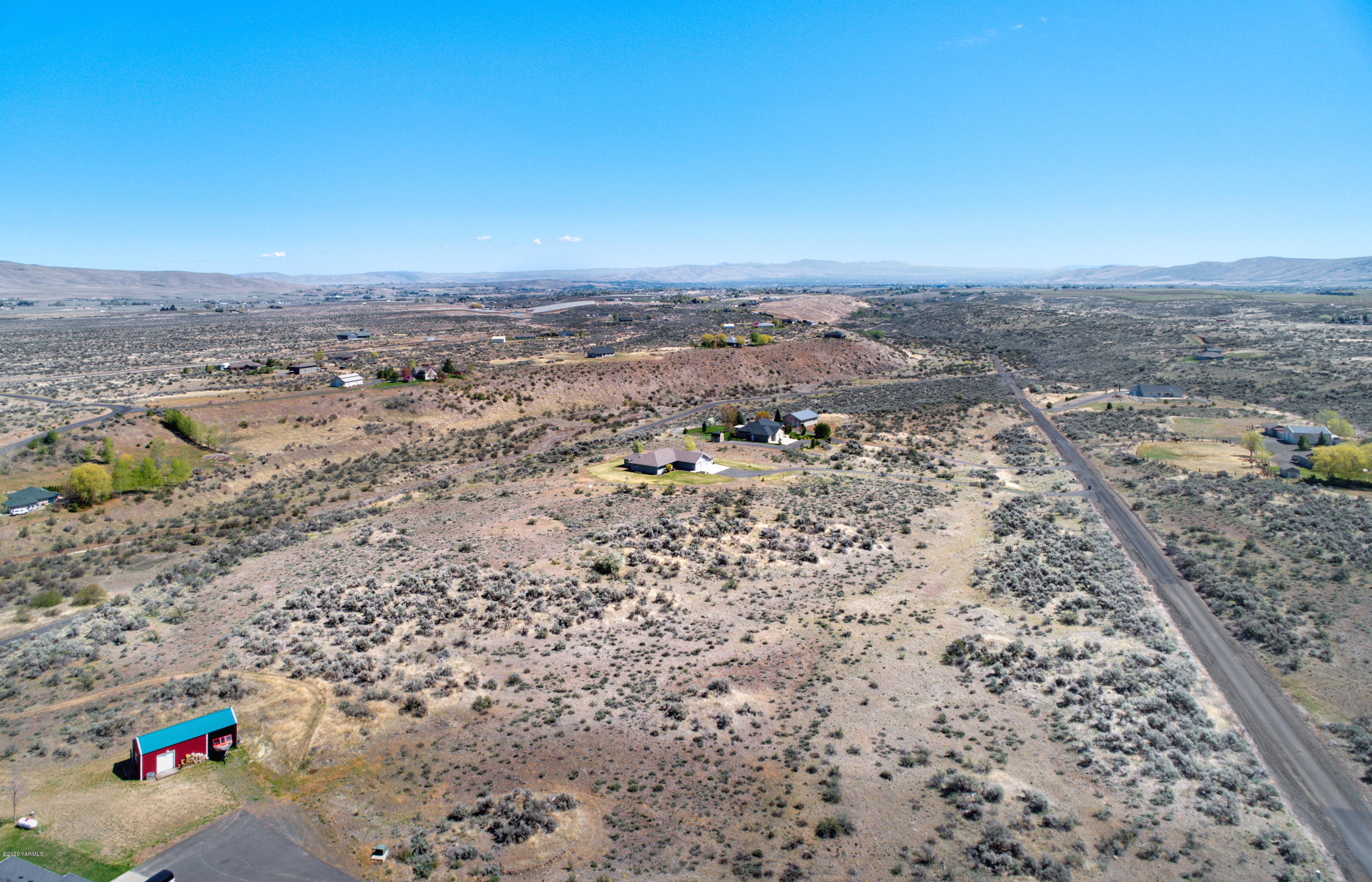 681 Red Tail Road Yakima, WA 98908 - Photo 5 of 21 an aerial view of beach and city