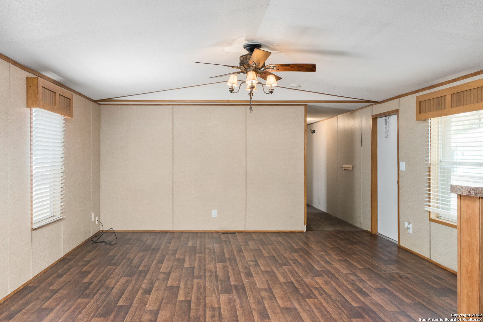 311 North Reed Street Pleasanton, TX 78064 - Photo 11 of 33