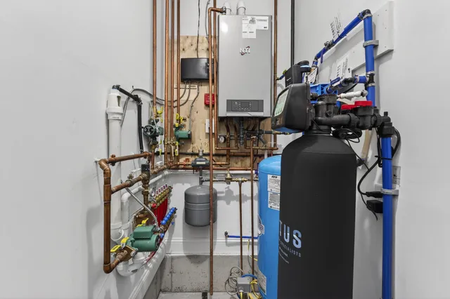 $775,000 | 3 Gerald Lane, Arundel, ME 04046