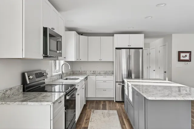 $775,000 | 3 Gerald Lane, Arundel, ME 04046