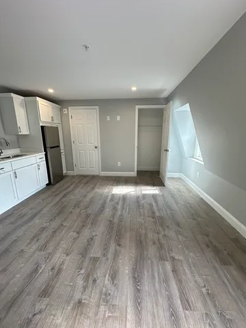 $2,000 | 6 Monroe Street, Unit 315, Salem, MA 01970