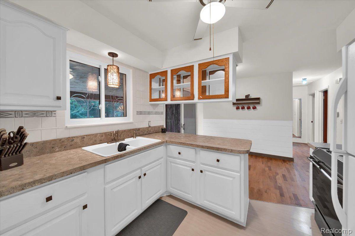 3221 North Irish Road Davison, MI 48423 - Photo 9 of 32 Gallery Image 9