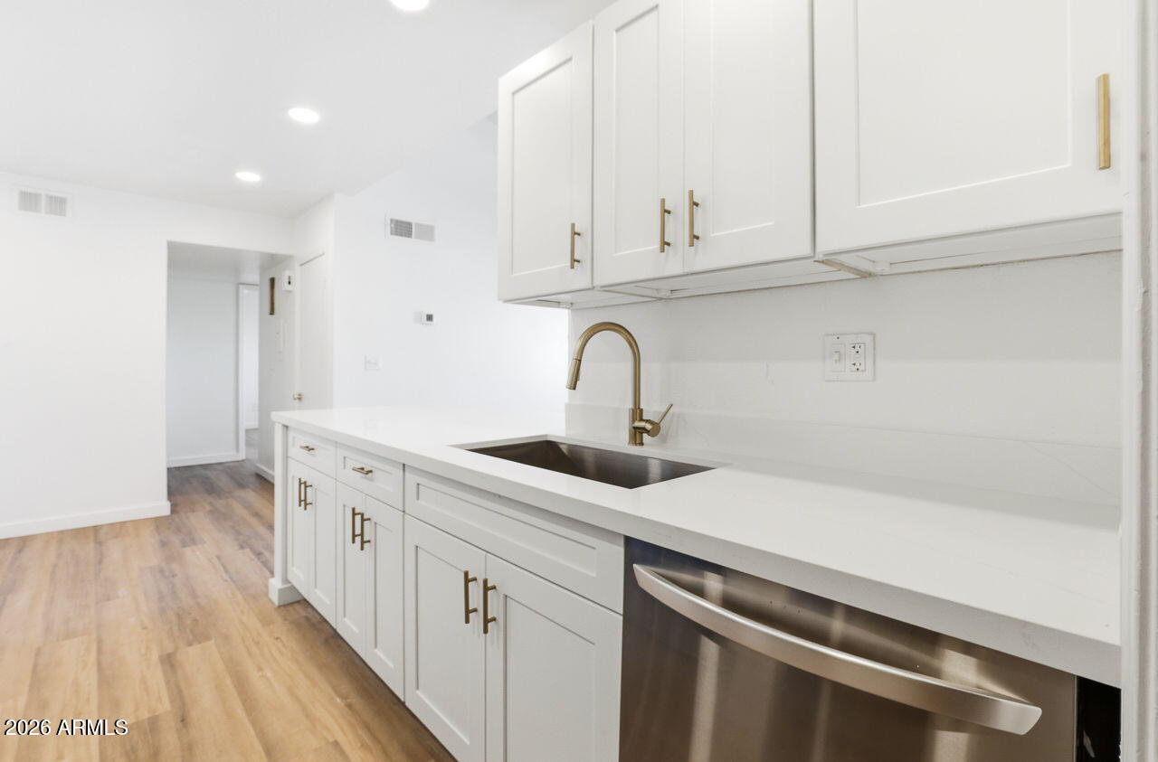 623 West Guadalupe Road, Unit 215 Mesa, AZ 85210 - Photo 11 of 23 22-web-or-mls-623 W Guadalupe Rd 215 Mes