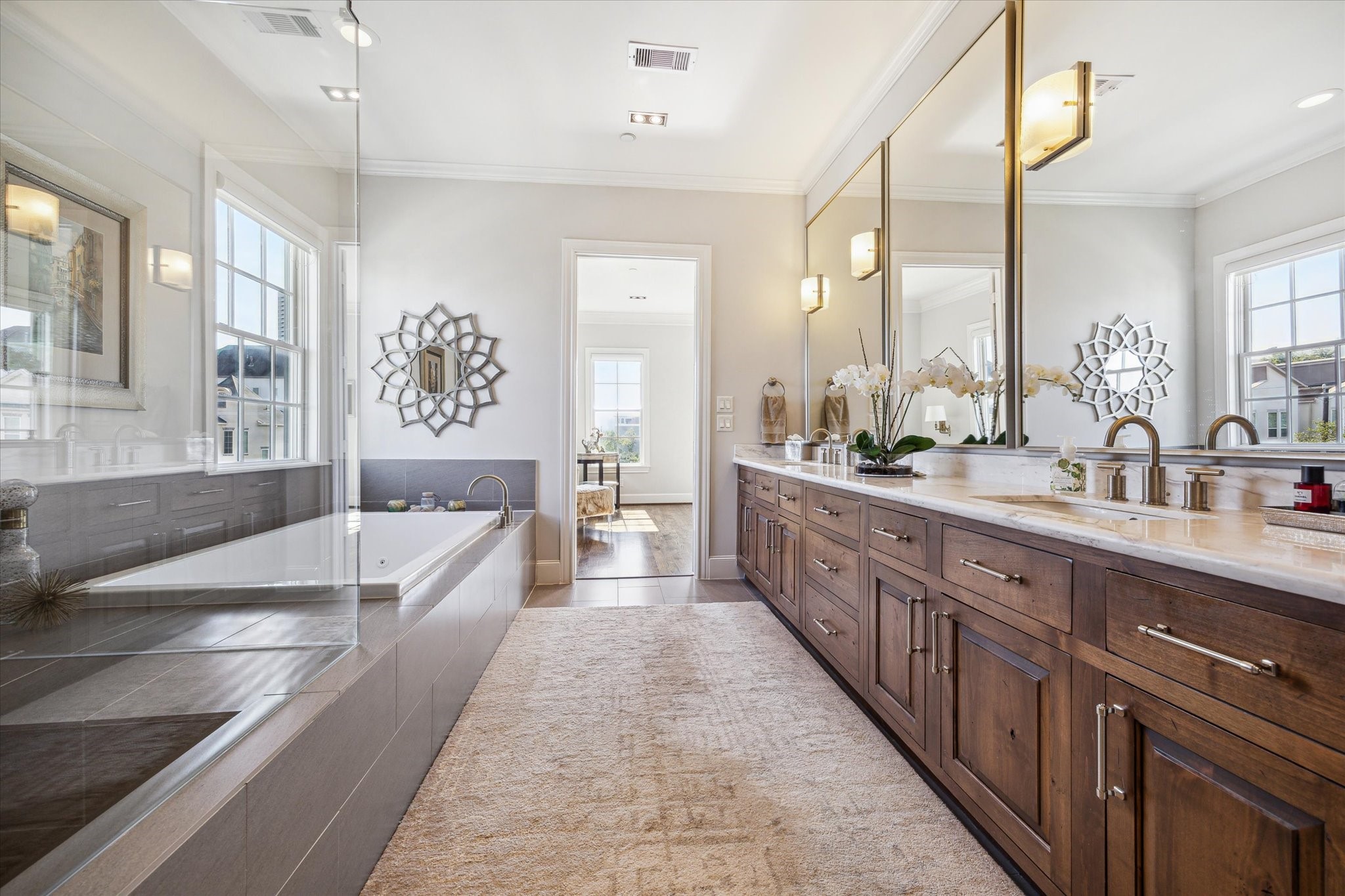 1619 Calumet Street Houston, TX 77004 - Photo 18 of 26 a large bathroom with a large tub sink and vanity