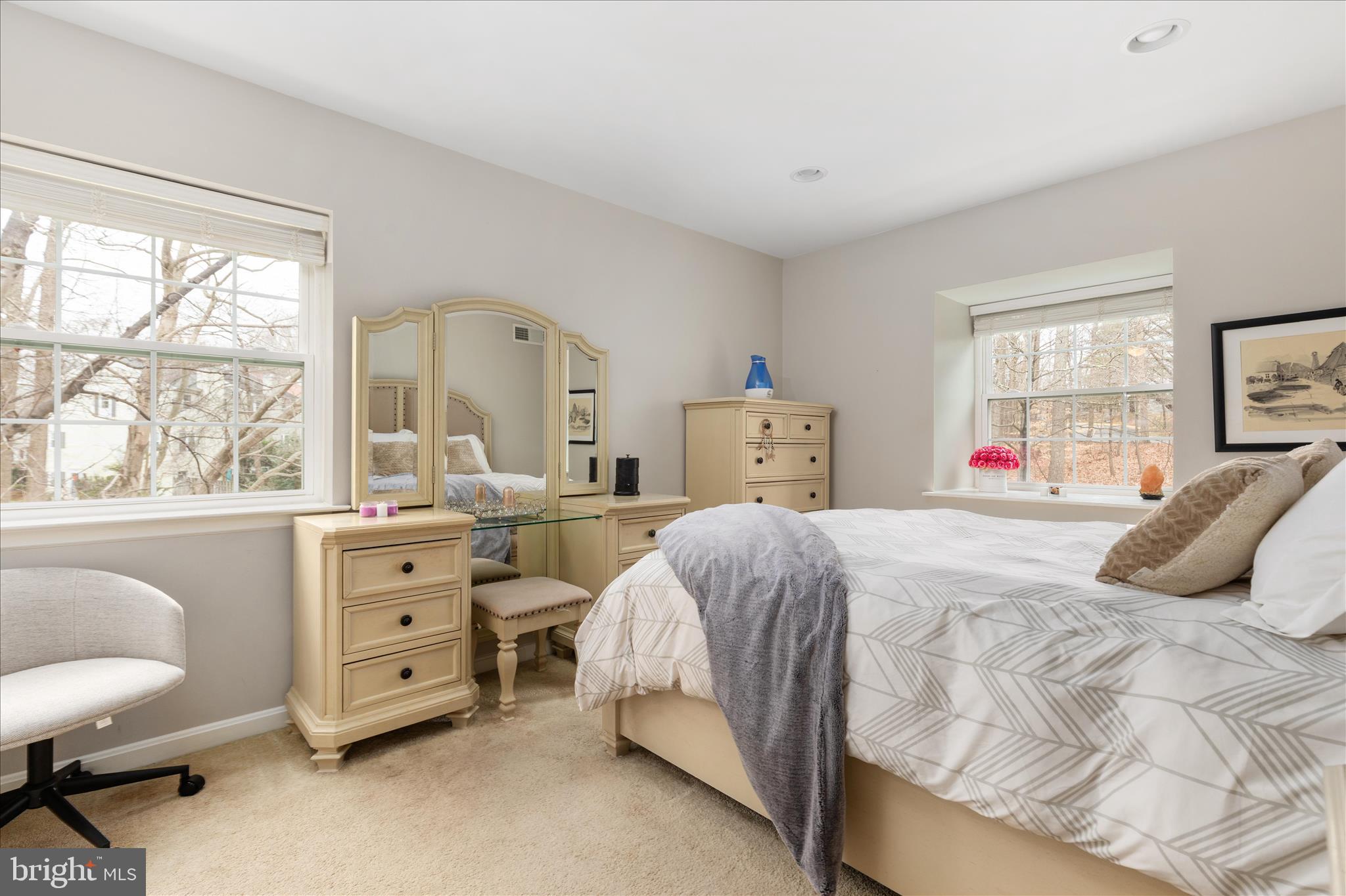 5833 Cove Landing Road, Unit 304 Burke, VA 22015 - Photo 14 of 32