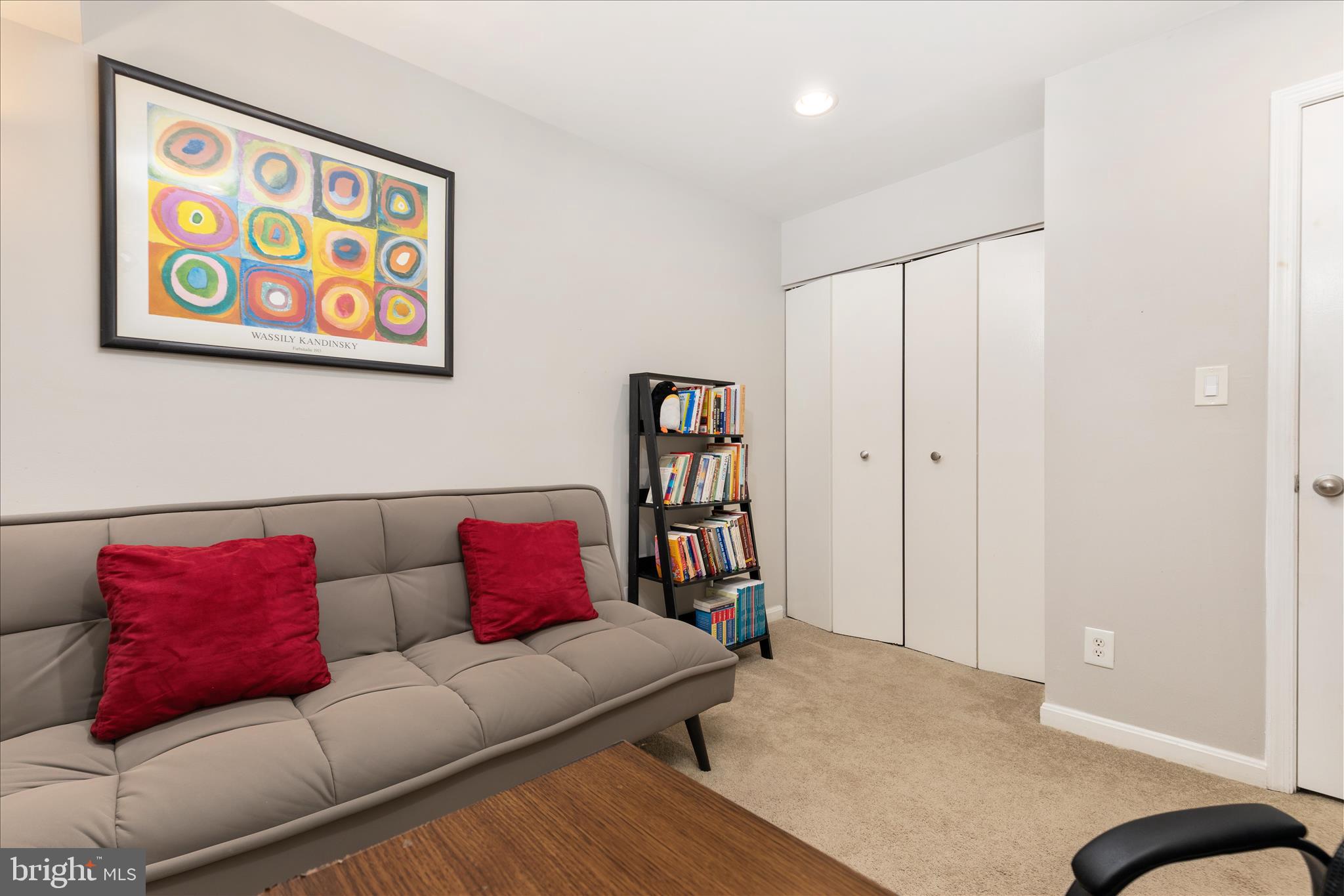 5833 Cove Landing Road, Unit 304 Burke, VA 22015 - Photo 20 of 32