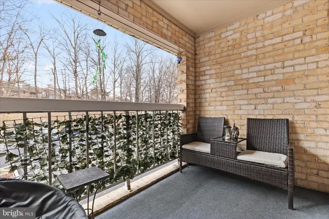 $385,000 | 5833 Cove Landing Road, Unit 304, Burke, VA 22015