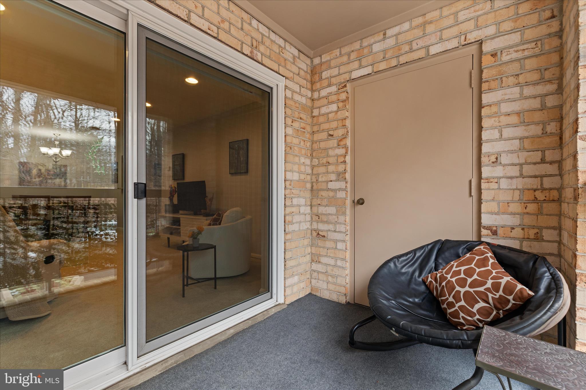 5833 Cove Landing Road, Unit 304 Burke, VA 22015 - Photo 23 of 32