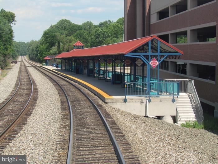 5833 Cove Landing Road, Unit 304 Burke, VA 22015 - Photo 28 of 32 Community