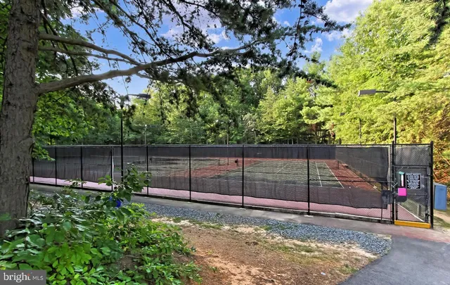 $385,000 | 5833 Cove Landing Road, Unit 304, Burke, VA 22015