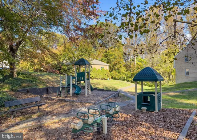 $385,000 | 5833 Cove Landing Road, Unit 304, Burke, VA 22015