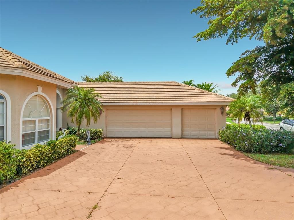 2221 Oxford Ridge Circle Lehigh Acres, FL 33973 - Photo 74 of 98