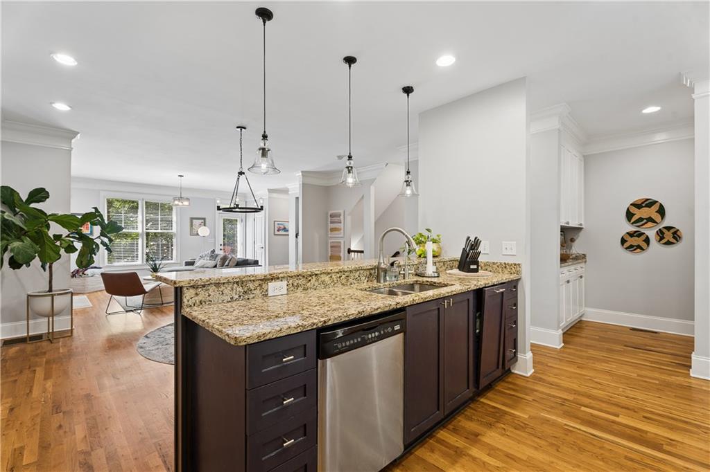 114 Knob Hills Circle Decatur, GA 30030 - Photo 12 of 56