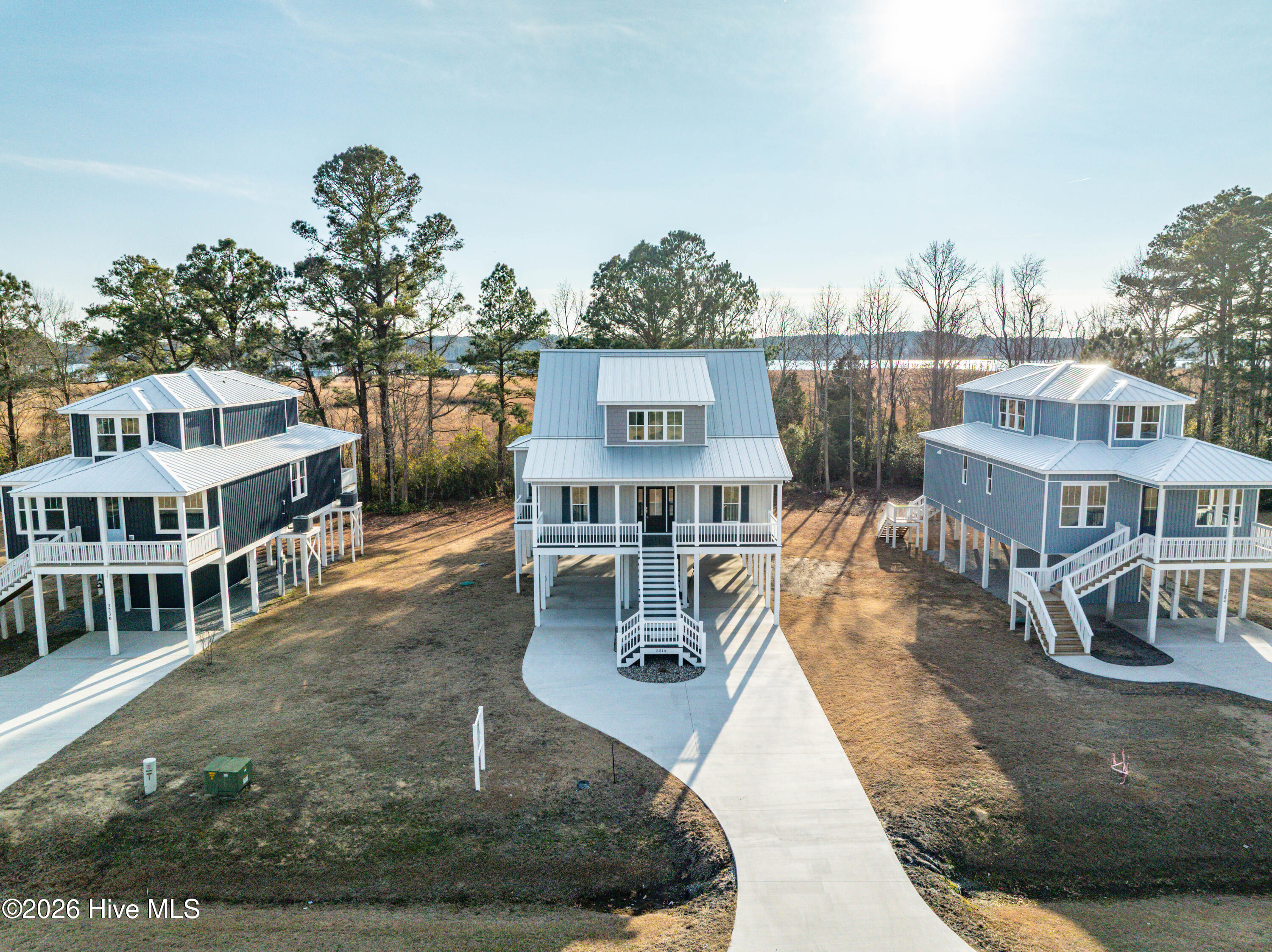 001 Main View 3216 Whichard's Beach Rd