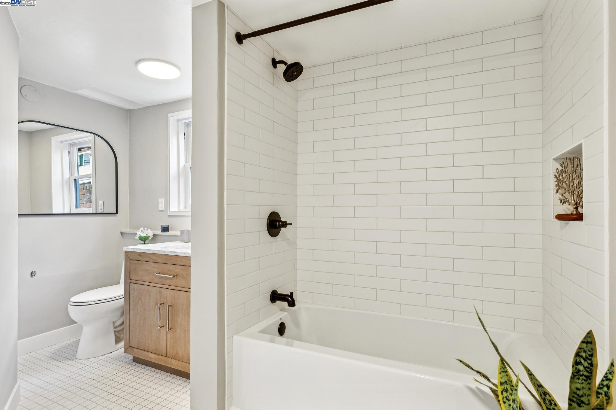 1354 Regent Street Alameda, CA 94501 - Photo 46 of 58