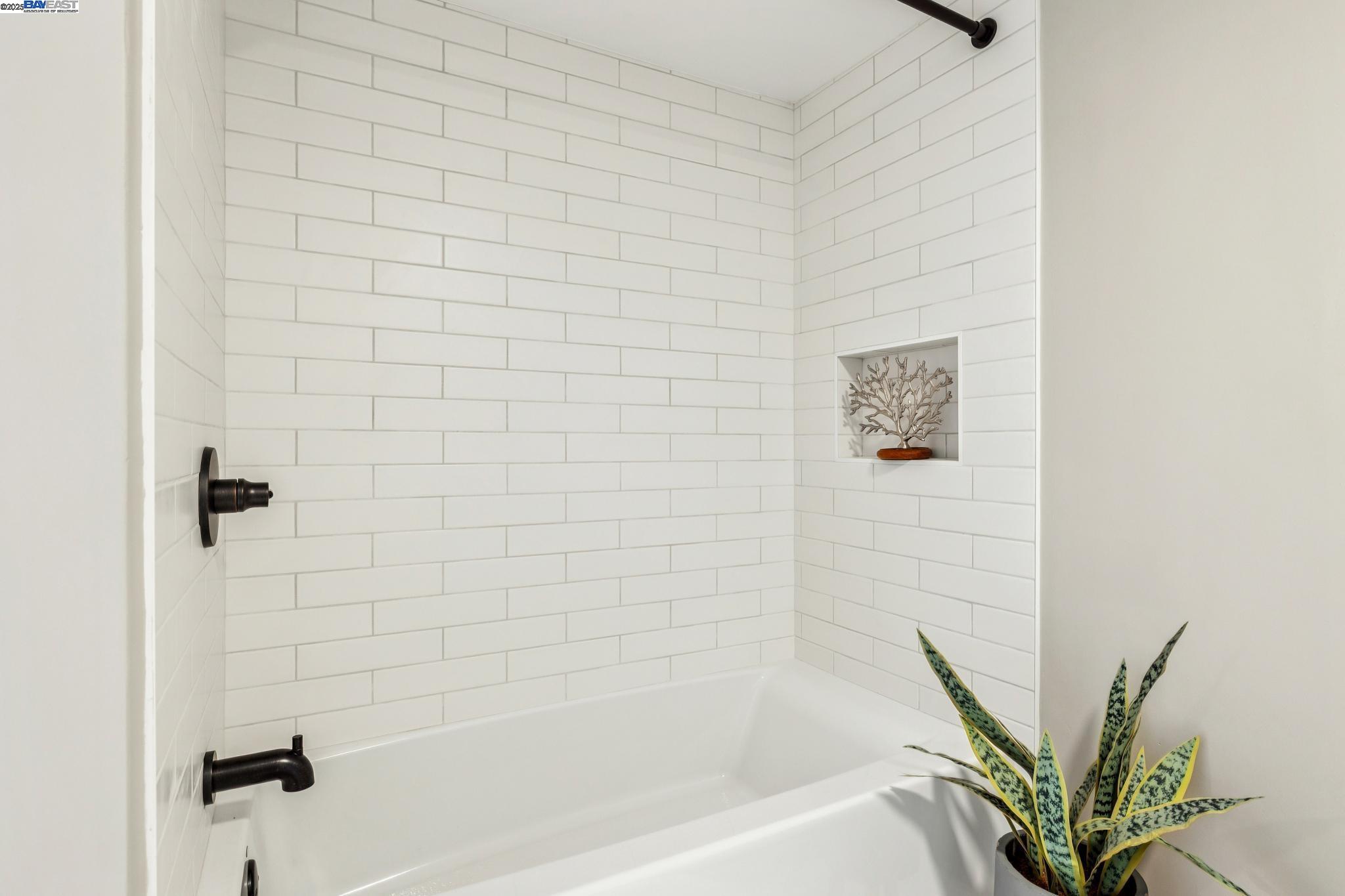 1354 Regent Street Alameda, CA 94501 - Photo 47 of 58