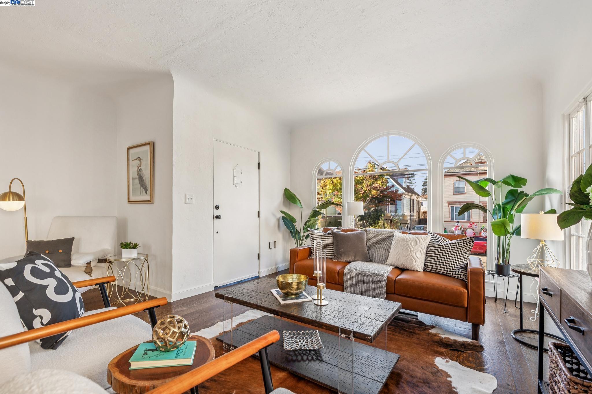 1354 Regent Street Alameda, CA 94501 - Photo 6 of 58